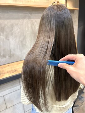 ヴィックス クリスタル(VIC’S crystal) 透明感マシマシ！オリーブベージュ《AKANE》