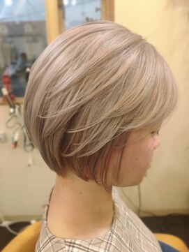 オリーブ カット+ブリーチカラー