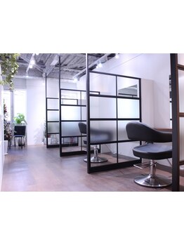 【阪神高速高麗橋入り口５秒】少し眠たくなりますが、周りを気にせずゆっくりお寛ぎください☆