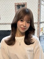 ウィリートーキョー 渋谷(WELLY TOKYO) 【米澤りあちゃん♪】ミディアムレイヤー くびれ巻き 韓国ヘア