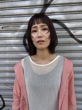 スリーマーク(THREE mark) 顔周りレイヤーボブ/外ハネボブ/小顔カット/前髪あり前髪なし/