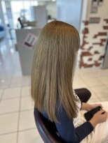 サロン ド ジュン アールグレイ高崎 ゴールド系カラー