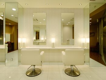 ケンジスマート(KENJE smart)の写真/40代・50代女性のお客様が多く、落ち着いた上質な空間をご用意◇確かな技術を求める方に[茅ヶ崎駅徒歩１分]