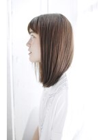 シュシュット(chouchoute)&nbsp;大人ガーリーミディアムレイヤー似合わせカットダークアッシュ25