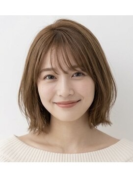 ヘアーエボリューション ヘーゼルベージュの外ハネレイヤーボブ