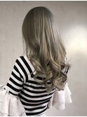 グレージュ
