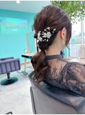 大人可愛い一つ結びアレンジ