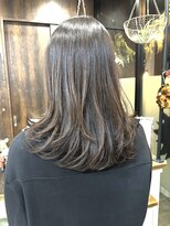 リノナ(Linona)&nbsp;ロングショートワンカールパーマカーキグレージュ前髪錦糸町