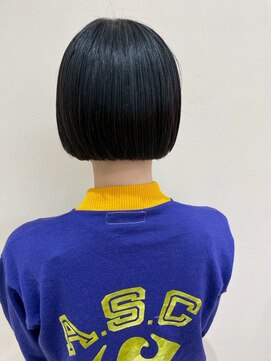 美容室ヒラトヤ 都南店 黒髪暗髪ぱつっと切りっぱなし大人可愛いミニボブ20代30代40代