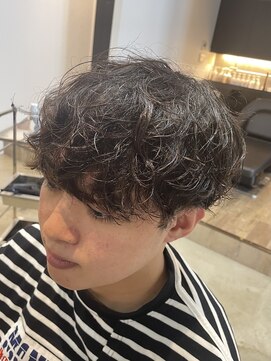 MEN’S HAIR/サーフカール/刈り上げセンターパート/守谷