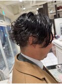 軽さと動きを纏う、セットも簡単な大人のフェザーパーマ