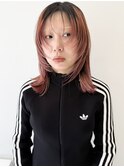 ミルクティーブロンドダークブルーワンホンレイヤーボブ