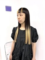 イラカ(elaka)&nbsp;ブロックカラー×ブリーチカラー×ハイトーン×ぱっつん前髪