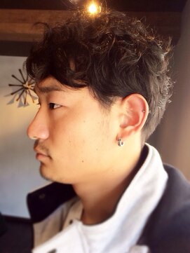 ピリナ(Pilina) 爽やかカーリーヘア