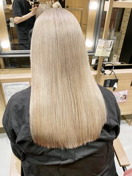 ウノプリール 茶屋町店(unopulir) 濱口　ホワイトミルクティーカラー