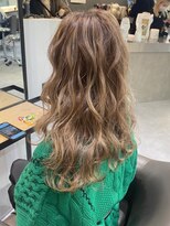 ベレーザシェルト(Beleza scelto)&nbsp;3249ハイライトグラデーションカラー波巻きゆる巻きロング