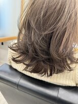 リュクスバトーバイトリコ 船橋南口店(Luxe BATEAU by tricot) layer around face × ash greige