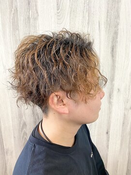 マキシム ナカイ(MAXIM NAKAI) メンズショートツーブロック刈り上げツイストスパイラルパーマ