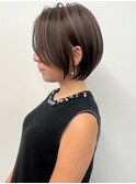 ハイライト白髪ぼかしダブルカラーインナーカラーショートボブ