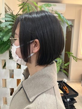 フゥカ 類家店(fuka) 青森 八戸 丸みショートボブ 20代 30代 40代