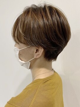 コンフィープラス(comfy plus) くびレイヤーグレージュエモージュ大人ショート小顔似合わせ