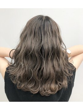 アライブ キチジョウジ(ALIVE Kichijoji) ダメージレスな透明感ハイライト