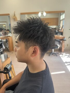 シャンプーボーイ ヒノ(SHAMPOO BOY Hino) スパイキーパーマ