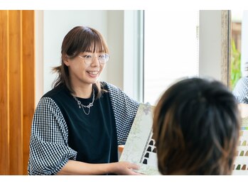 ハピア(HAIR Happia)の写真/大人女性がほっと一息つける”落ち着いた店内で一人のスタイリストがマンツーマンでご対応◎
