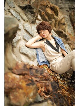 オーバーキャプテンネイキッド(OVER CAPTAIN NAKED) [OVERcaptainnaked] 小顔魅せマッシュショートボブ