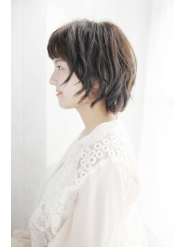 ヌーヴ(n.v.) 20代30代40代　大人を保てるショートウルフ【京都駅】