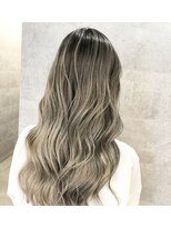 オリ(‘Oli)&nbsp;ホワイトベージュ/バレイヤージュ