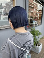 キュオンシア(CUEON. ciea)&nbsp;プツッとミニボブ×ネイビーブルー