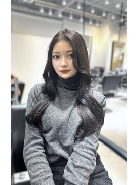 ソヨン 栄2号店(SOYON) 黒髪/グレーベージュ/レイヤーロング/前髪パーマ/髪質改善