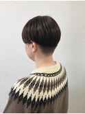 刈り上げ前下がりショート