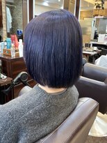 キャラ 池袋本店(CHARA)&nbsp;切りっぱなしボブ◎ネイビーブルー【池袋/ブリーチ/ミニボブ】