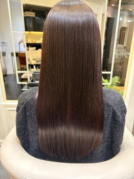 アーク(ARC+)の写真/【代官山駅徒歩3分】ダメージを抑えた《髪質改善ストレート》取扱◎ふんわりサラサラストレートが叶う♪