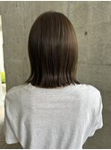 オリーブベージュで叶える透明感レイヤーボブ