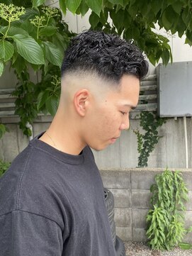 ウェルネス(Wellness) スキンフェードパーマスタイル2