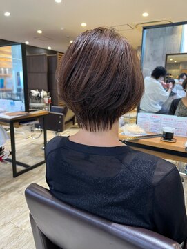 トレ(tre.) 甲子園口/髪質改善/白髪染め/ショート/酸性ストレート/美容室