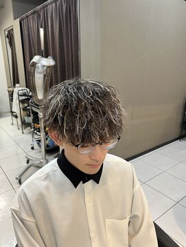 アイズ 海老名(AIZU) ハイライトツイストスパイラルパーマ波巻きスパイラルパーマ