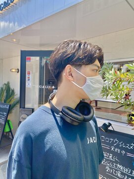 クララ スギタ(CLALA Sugita) スペインカール/スパイラルパーマ/フェードカット/