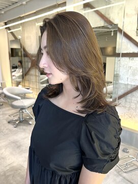 7(nana) ベージュ×レイヤーカット