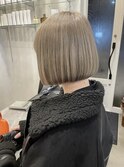 ハイトーングレージュ