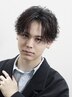 カット＋フェザーパーマ担当者により￥1,1000～￥1,3000 値段変動あり