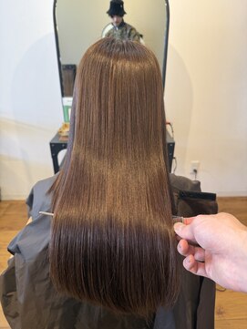 ロアナミドリノ(LOANA MIDORINO) サラサラな質感もツヤとまとまりも縮毛矯正で叶えます！