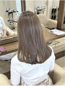 ザック ヴィ(ZACC vie) レイヤーカット/セミロング/艶カラー/学割U24