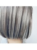 ハイライト/細めハイライト×シルバー×ボブ/刈り上げボブ