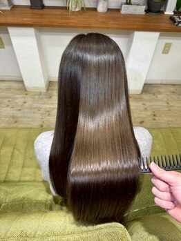レブリス(Revliss)の写真/【髪質改善カラーエステ】カラーとトリートメントの同時施術！カラーに栄養分補給し回数重ねるごと美髪へ☆
