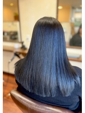 バンビ 本渡店(Bambi) フィヨーレカラー『ネイビーブルー』