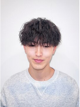 イロ メンズ 成田(iLo) ツイストスパイラルパーマ